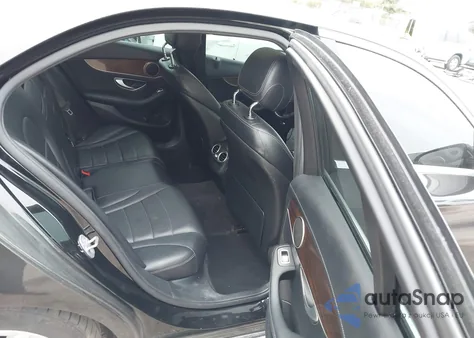 2017 Mercedes-Benz C 300 из США, поврежденный, VIN WDDWF4JB6HR261386